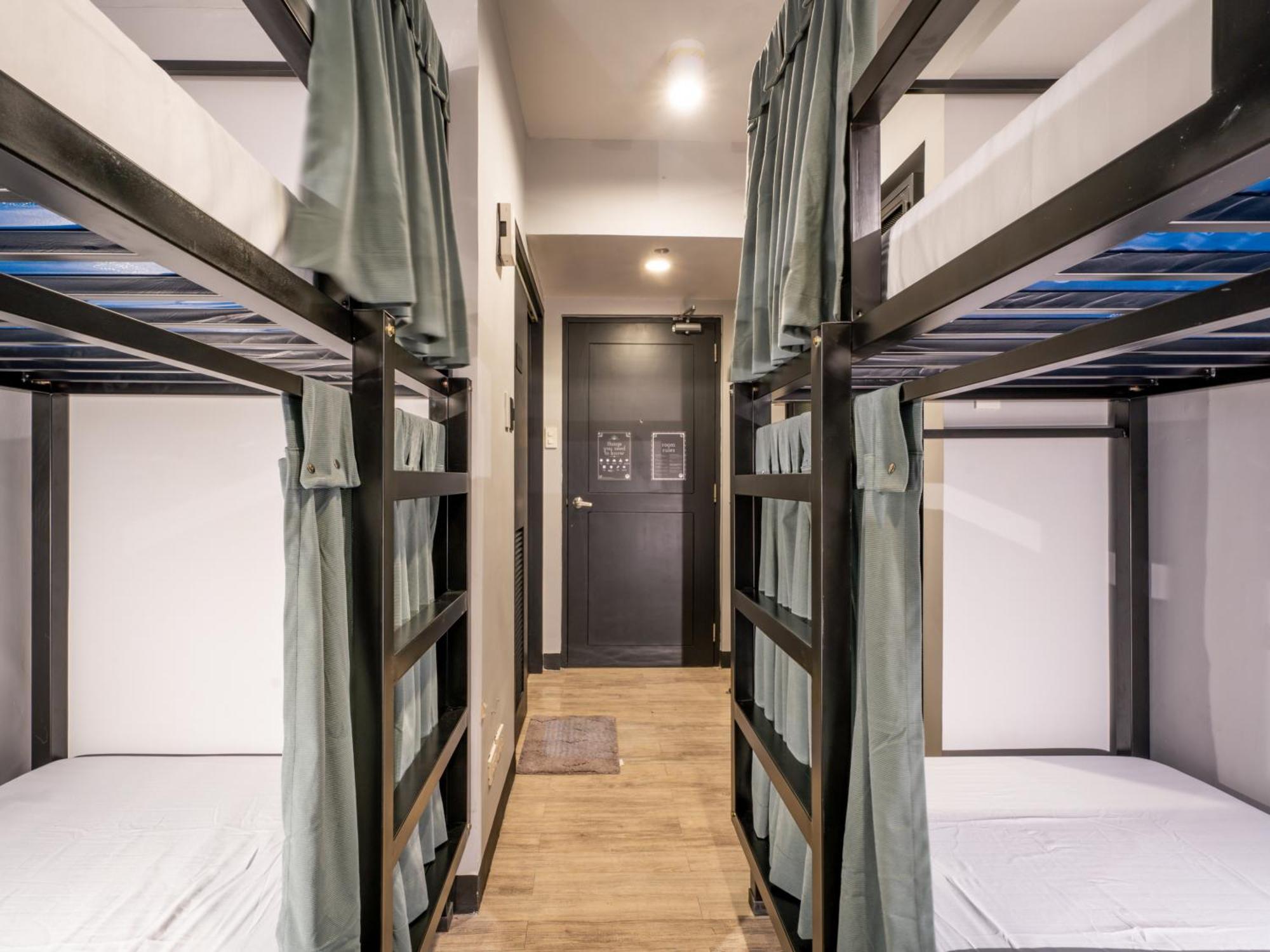 Mad Monkey Manila Pansiyon Makati City Dış mekan fotoğraf