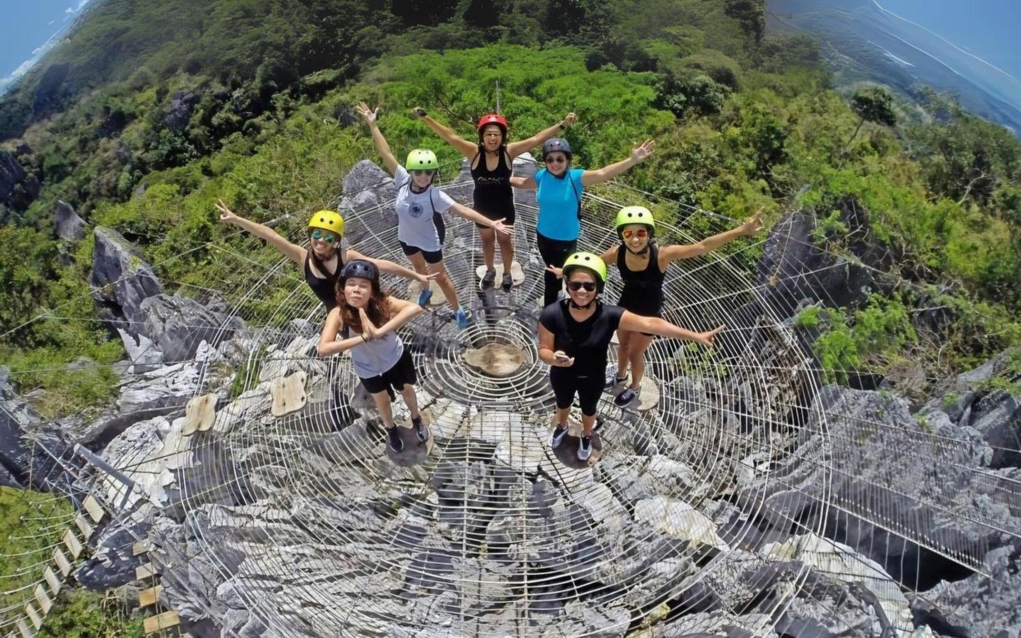 Mad Monkey Manila Pansiyon Makati City Dış mekan fotoğraf