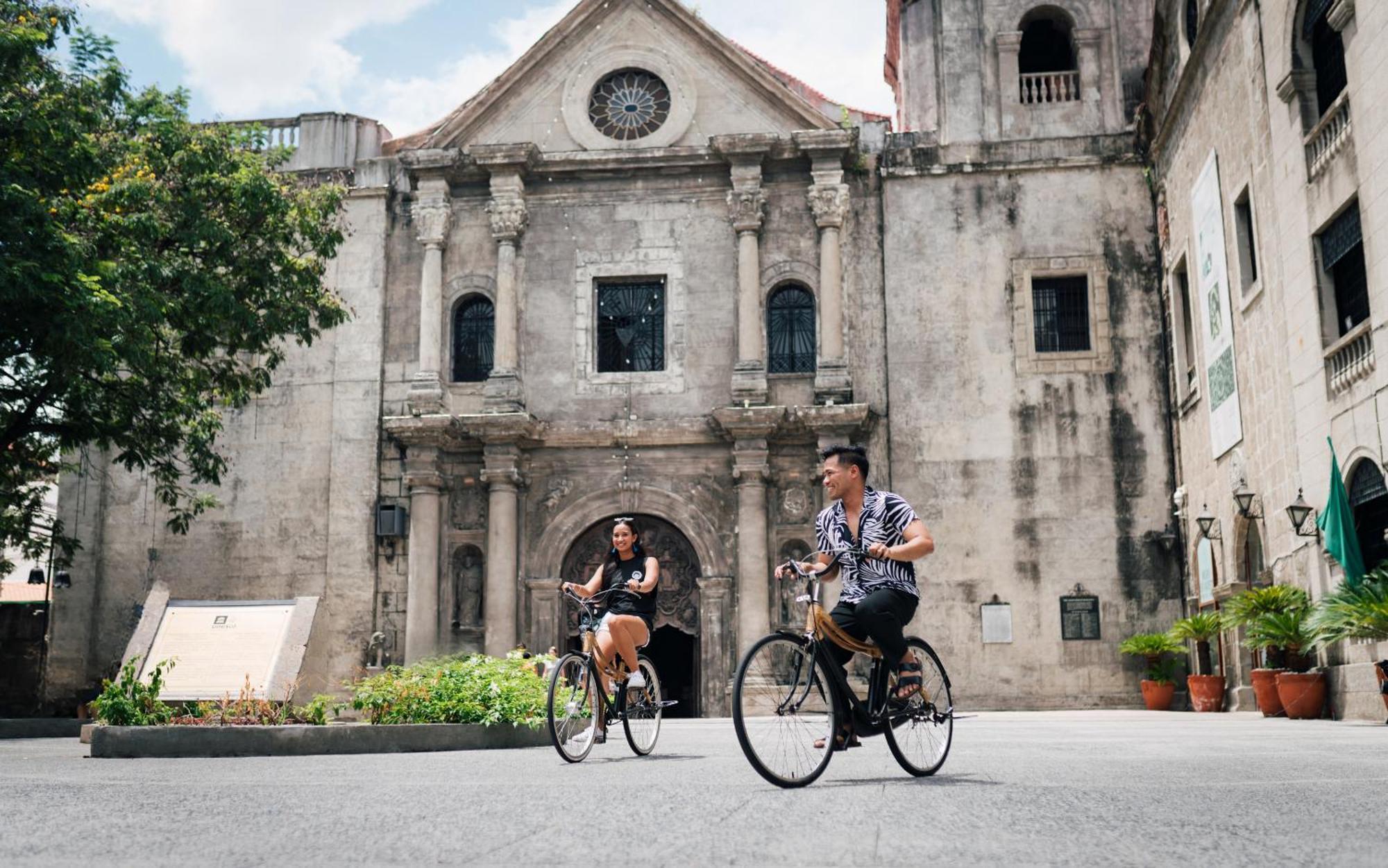 Mad Monkey Manila Pansiyon Makati City Dış mekan fotoğraf