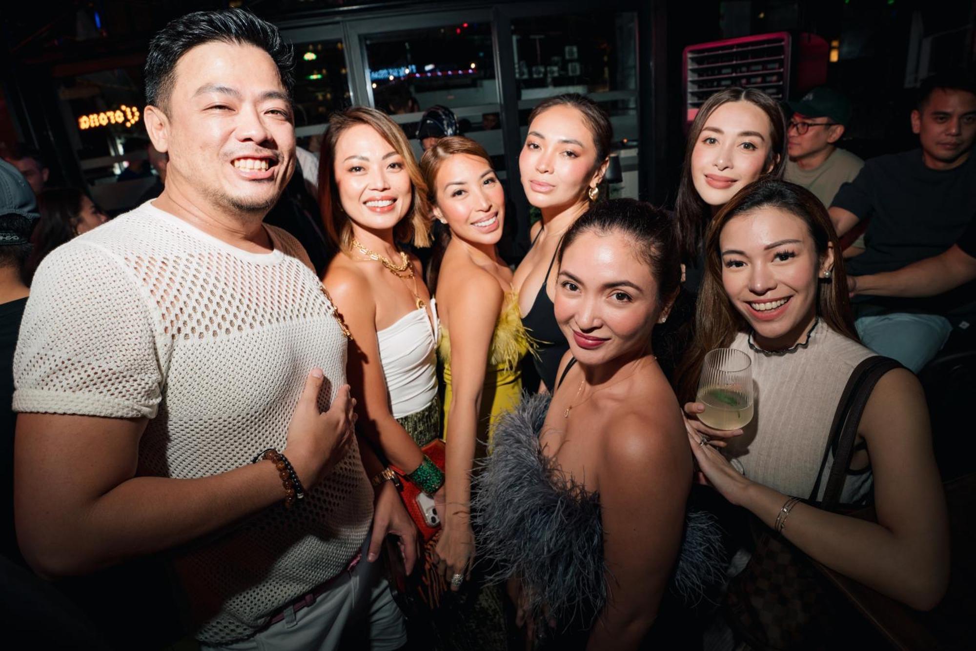 Mad Monkey Manila Pansiyon Makati City Dış mekan fotoğraf
