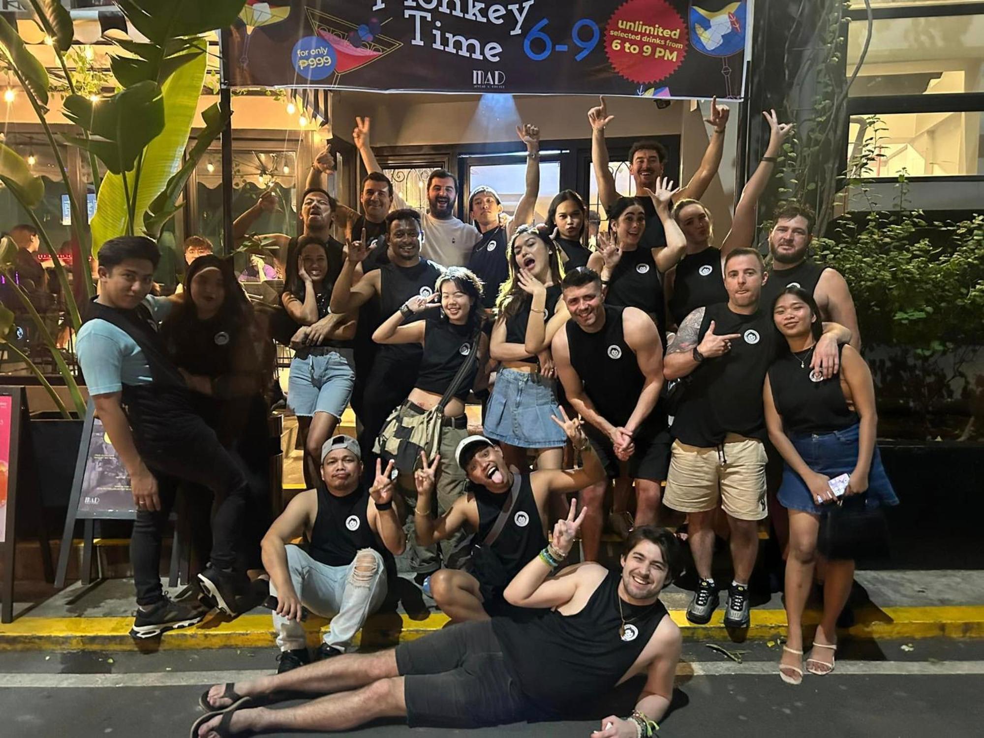 Mad Monkey Manila Pansiyon Makati City Dış mekan fotoğraf