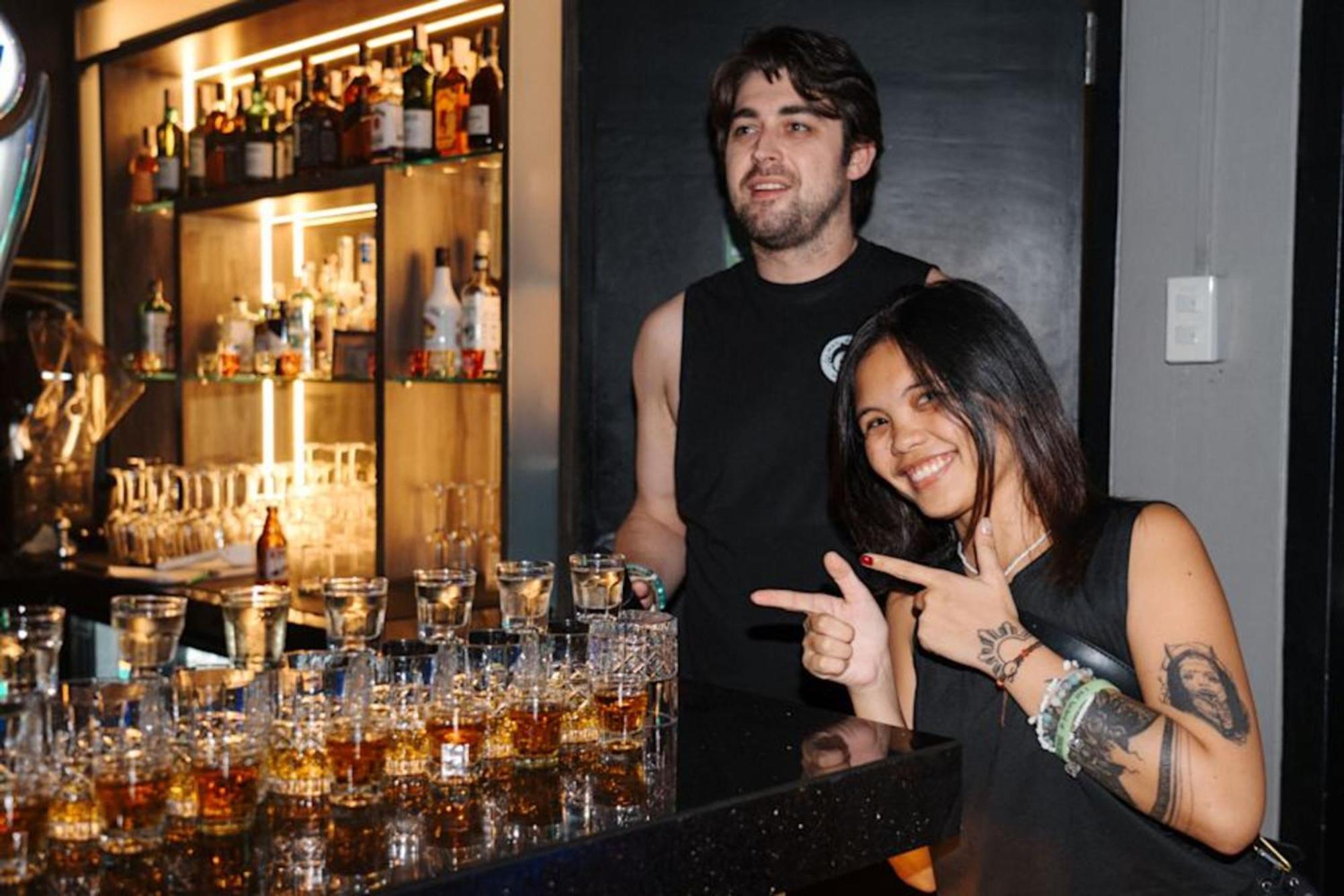 Mad Monkey Manila Pansiyon Makati City Dış mekan fotoğraf
